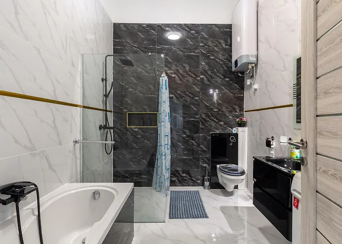 Black Marble Unique Design Near Danube River 아파트