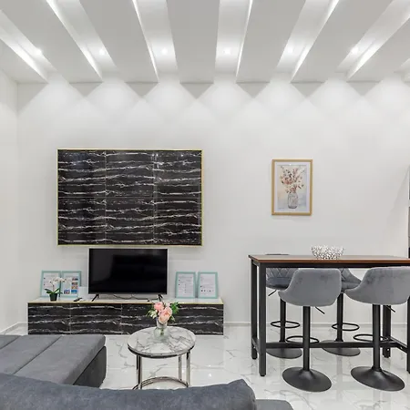 Black Marble Unique Design Near Danube River Boedapest