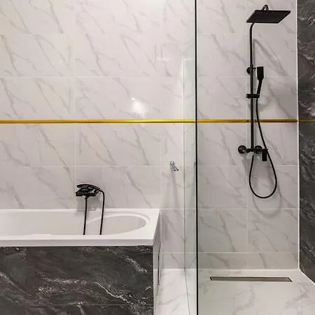 Black Marble Unique Design Near Danube River Apartmán